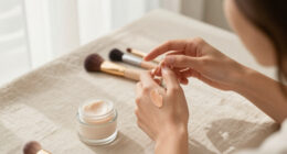 Soft, Dewy Makeup Is The Prettiest Take On Effortless No-Makeup Makeup